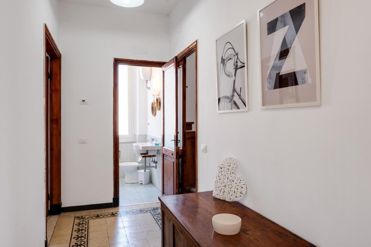 Piazza Concordia Apartment With Balcony 斯培西亚 外观 照片